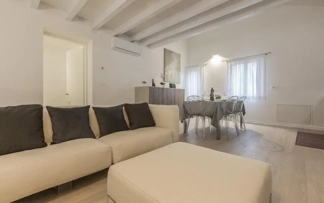 Ca' Rossini 2 Apartment