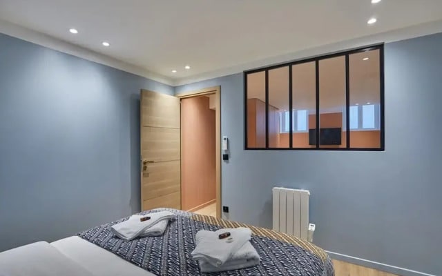 Modern Apartment With AC Center of Paris
