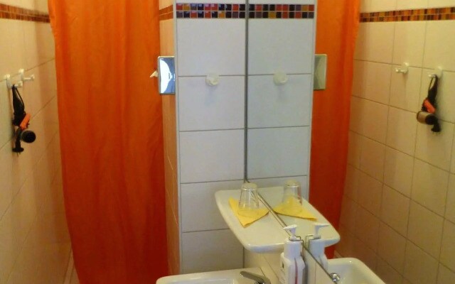 Alex Hotel