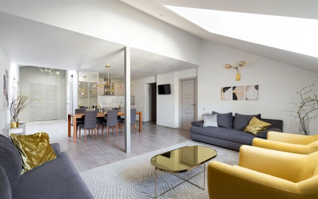 Letyourflat Atrium