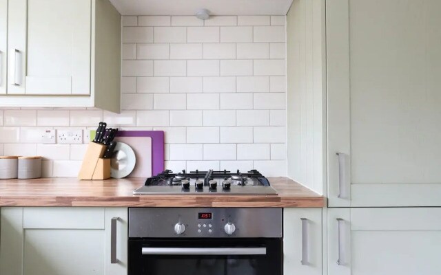 Cosy 1 Bedroom Apartment in the Heart of Wimbledon