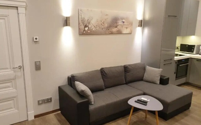 MARBEO 5 Star Luxury Suites - Peldu