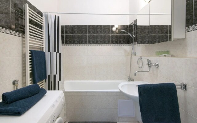 Central 3 Bedroom Home near National Museum
