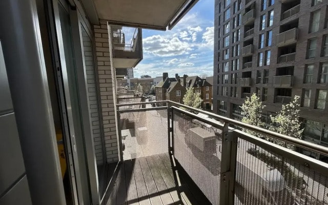 1-bed Apt, Sleeps 4, Central To Shops & Transport