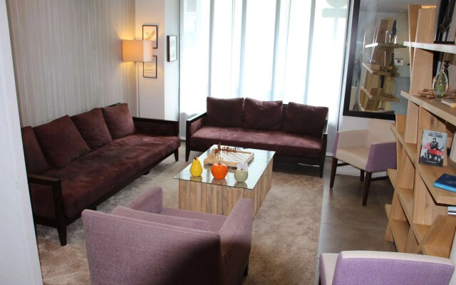 Best Western Rives de Paris La Defense
