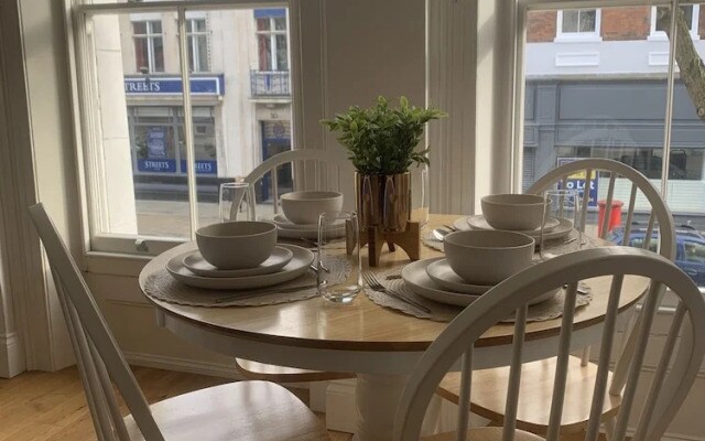 Hull Spacious Apartment 5