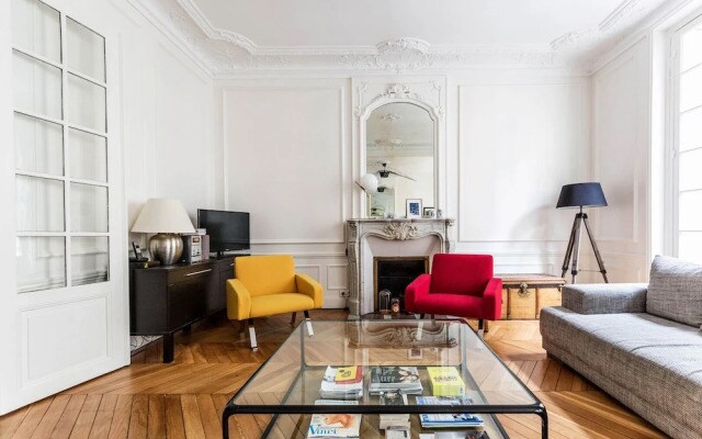 Contemporary Meets Classic by the Catacombes