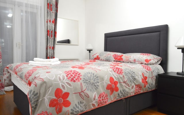 Bright & Spacious 1 Bed Flat in Kensington Olympia
