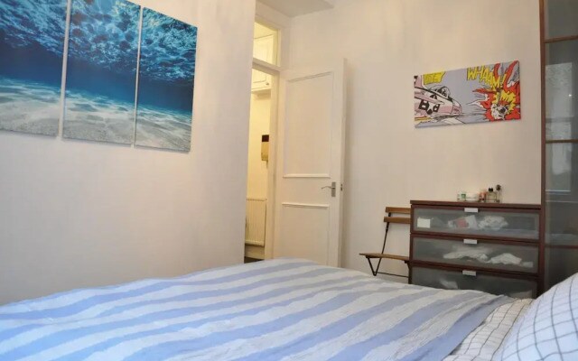 Bright 1 Bedroom Apartment in Great Location