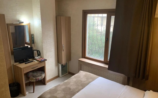 Lounge Boutique Hotel