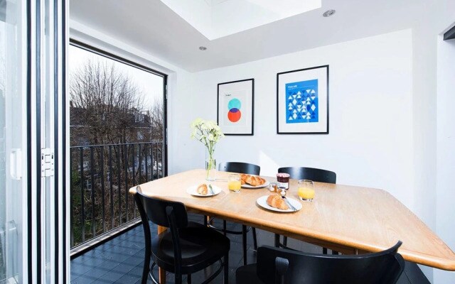 Stunning 2BR Flat in Kensington