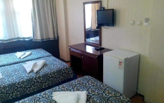 Hotel Red Rose