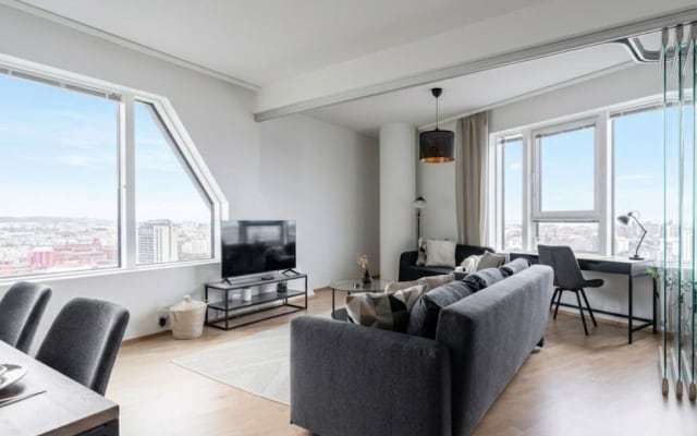 12th Floor Sauna Retreat with Stunning City Views