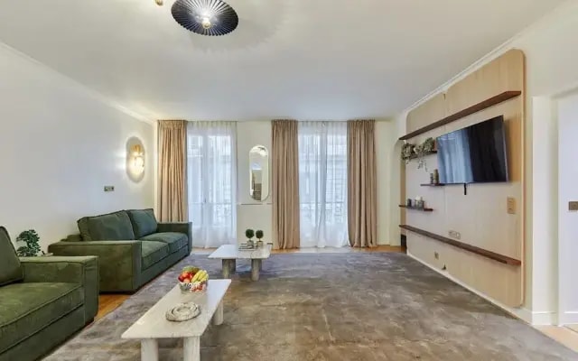 Terrace Apartment Trocadero Eiffel Tower by Studio Prestige