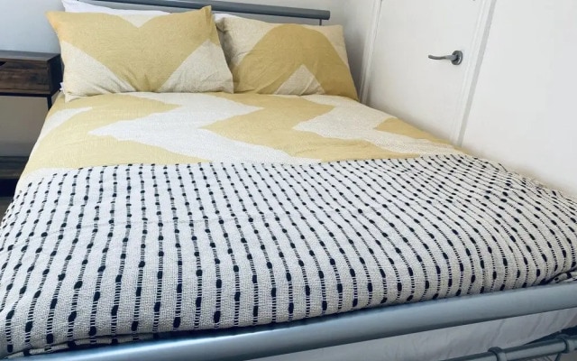 Inviting 5-bed House in Manchester