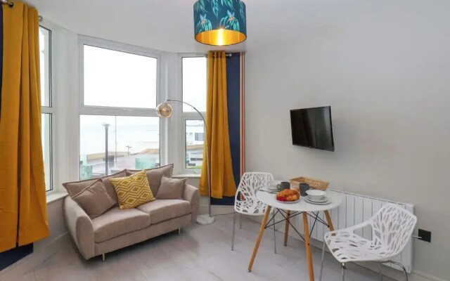 Apt 6 @ Hunter's Quay