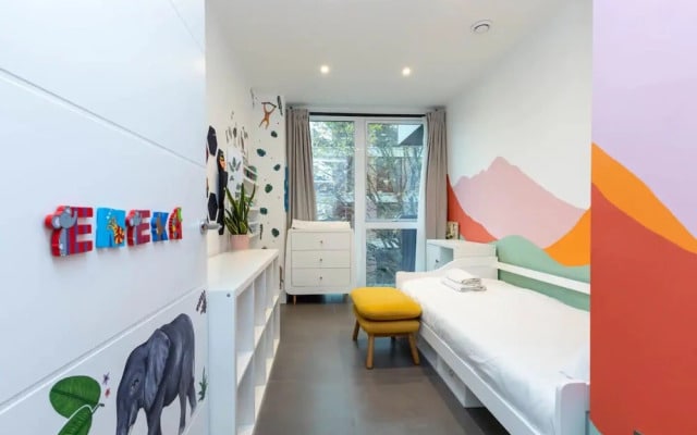 Modern Family Friendly 2 Bedroom Flat in Hackney Wick