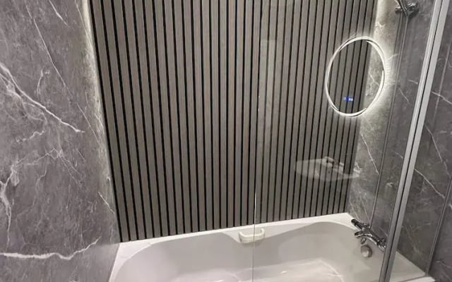 2br-sleeps4-freeparking-wifi-smarttvs