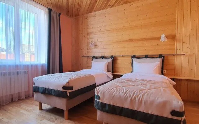 Falvarak Kupala Hotel