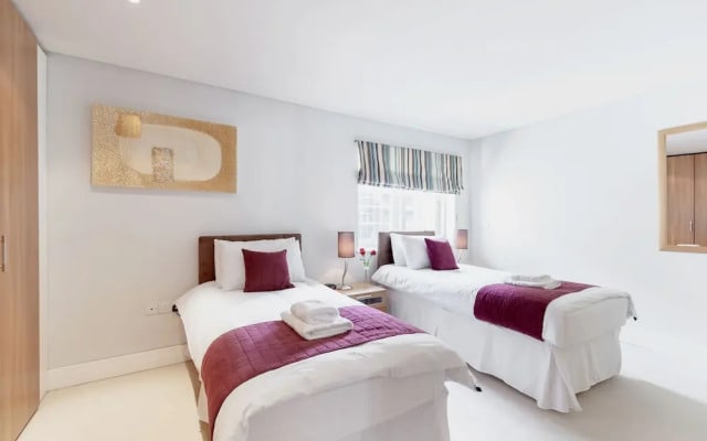 Marina Place by Roomspace Apartments