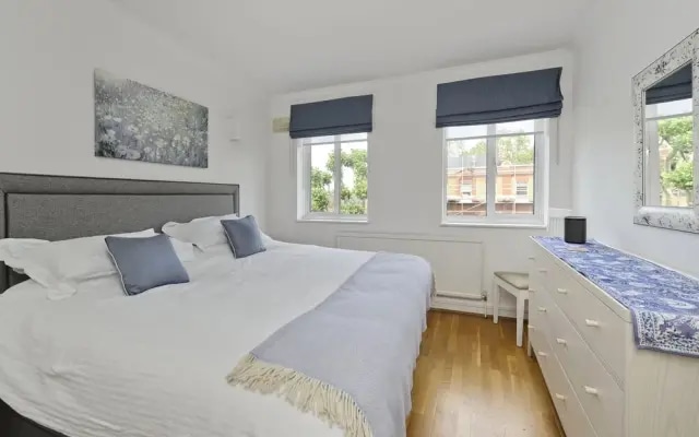 Elegant 2 bed Flat Earls Court