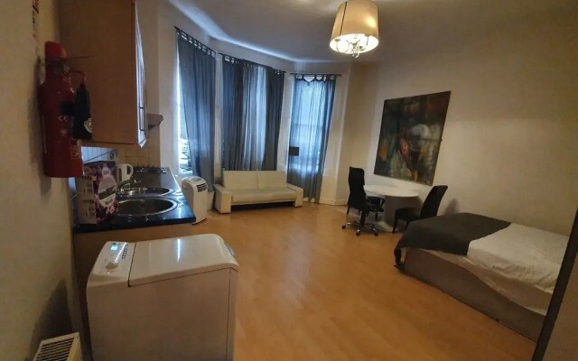 Studio Apartment in South Kensington 3