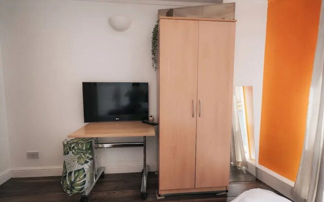 London Luxury Flat - Upper Whistler Walk