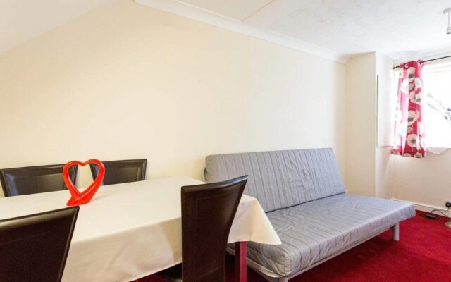 Beautiful 1-Bed Apartment in Romford