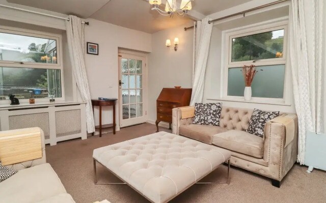20 Wool Road