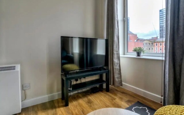 Stylish and Charming City Centre apt for 6