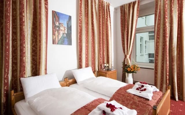City 54 Hotel and Hostel
