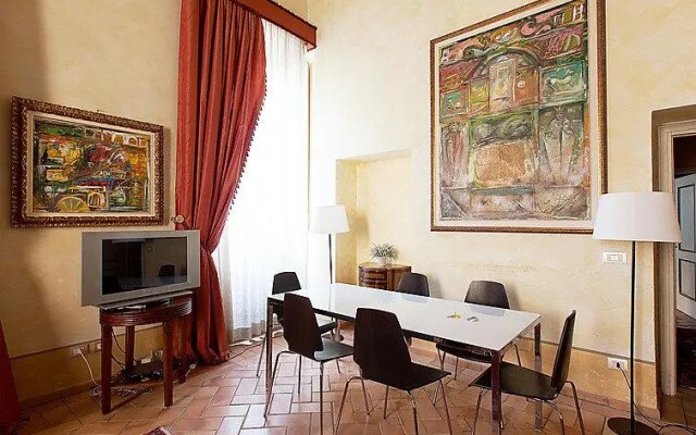 Terrace Pantheon Relais