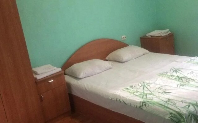 Hotel na Nezhdanovoy 13