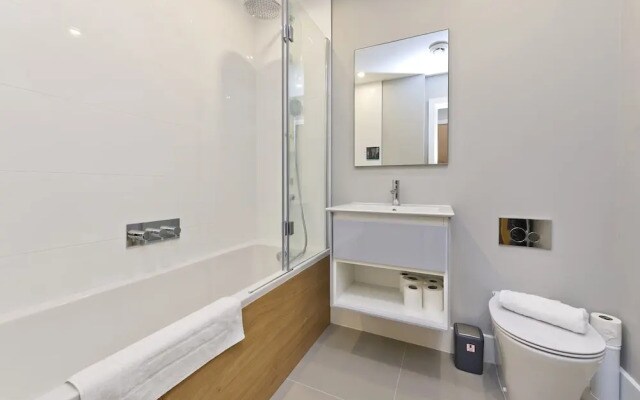Immaculate new Apartment in Chelsea by Underthedoormat