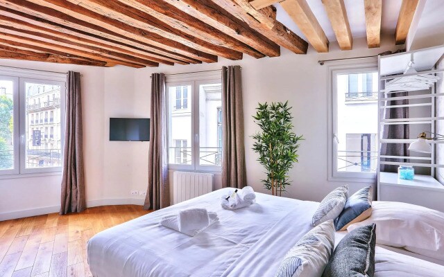 B 366 - Quartier Latin - Deluxe Appartement