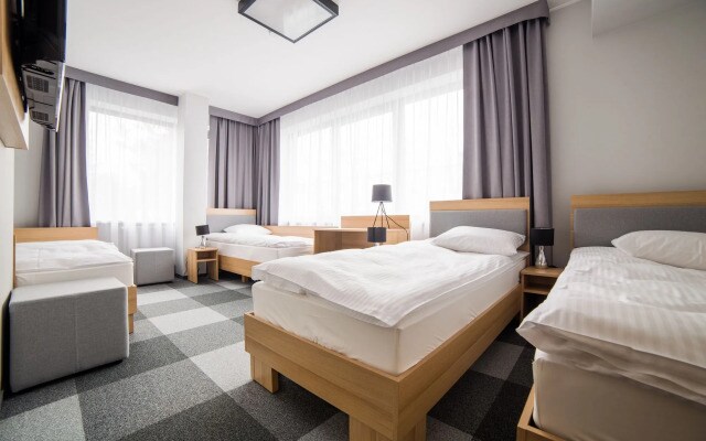 Waw Hotel Airport Okecie