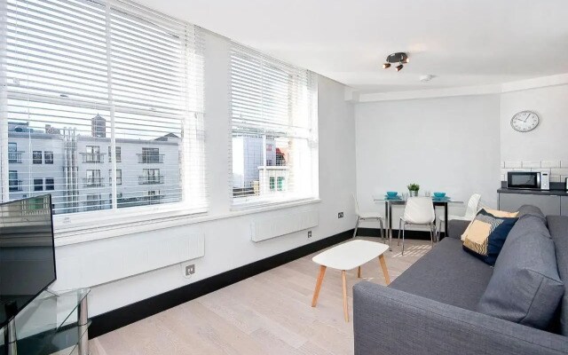 Heinze Flat 402 - One Bedroom Fourth Floor Flat by City Living London