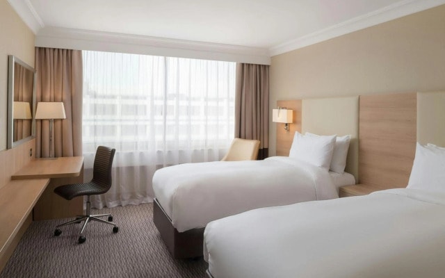 Renaissance London Heathrow Hotel