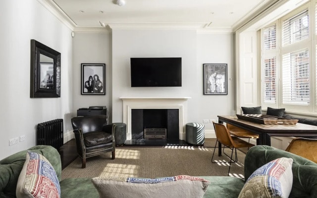 The Berkeley Square Suite