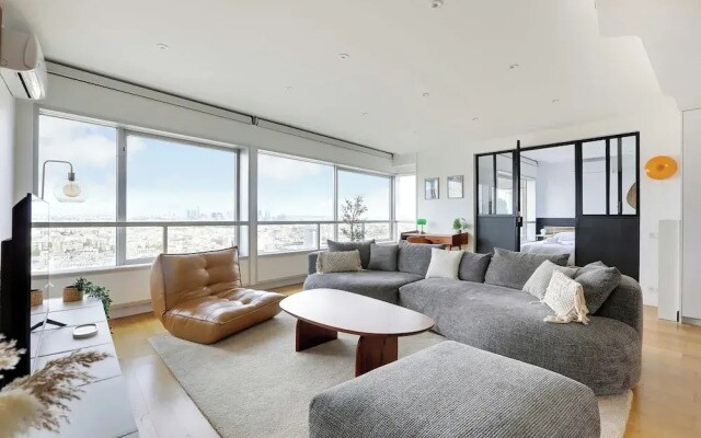 Exceptional View of Paris With A/C - 2bd/4p
