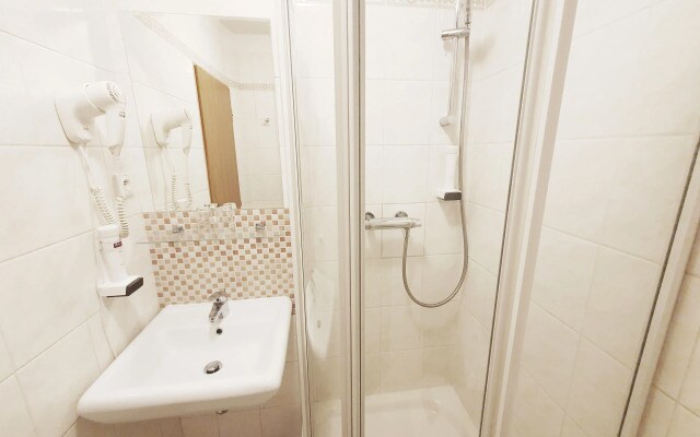 Hotel Relax Inn
