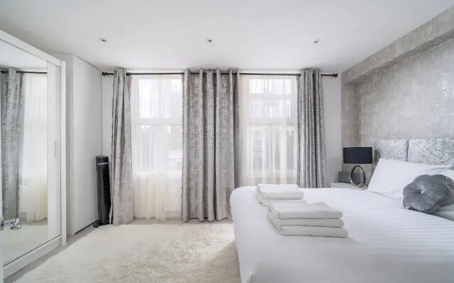 Modern South Wimbledon Stay