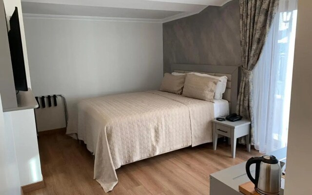 Regency World Suite