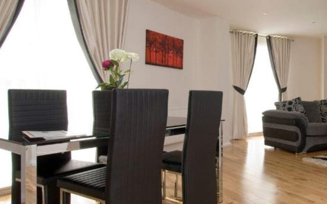 Chelsea Bridge Apartments