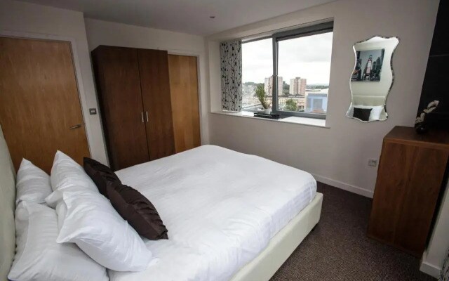 Cranbrook House Apartments - Near Ice Arena