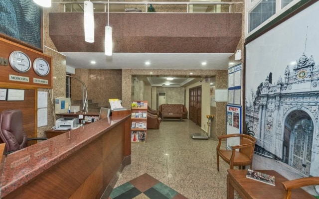 Metro Hotel