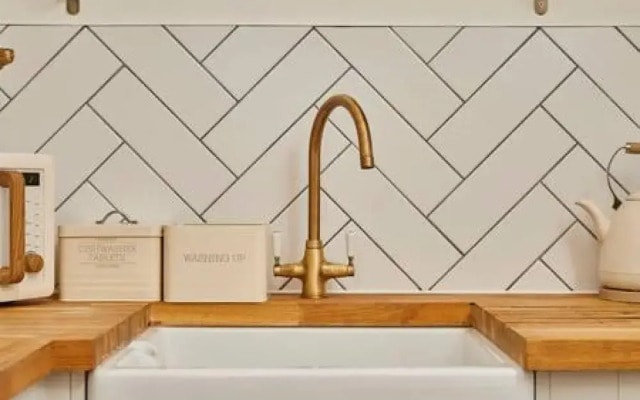 Host Stay Queen Square Hideaway