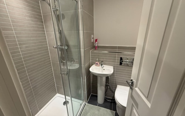 14 Becket Close