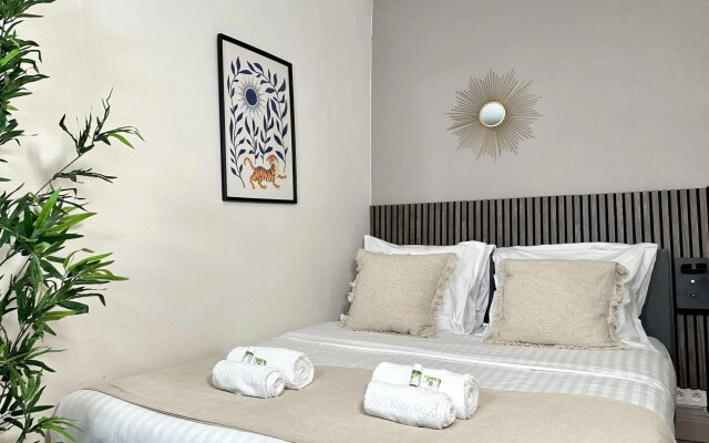 B 2067- Tour Eiffel - Appartement Cosy