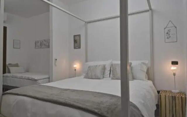 Vatican Luxury 2bd 2ba Apartment